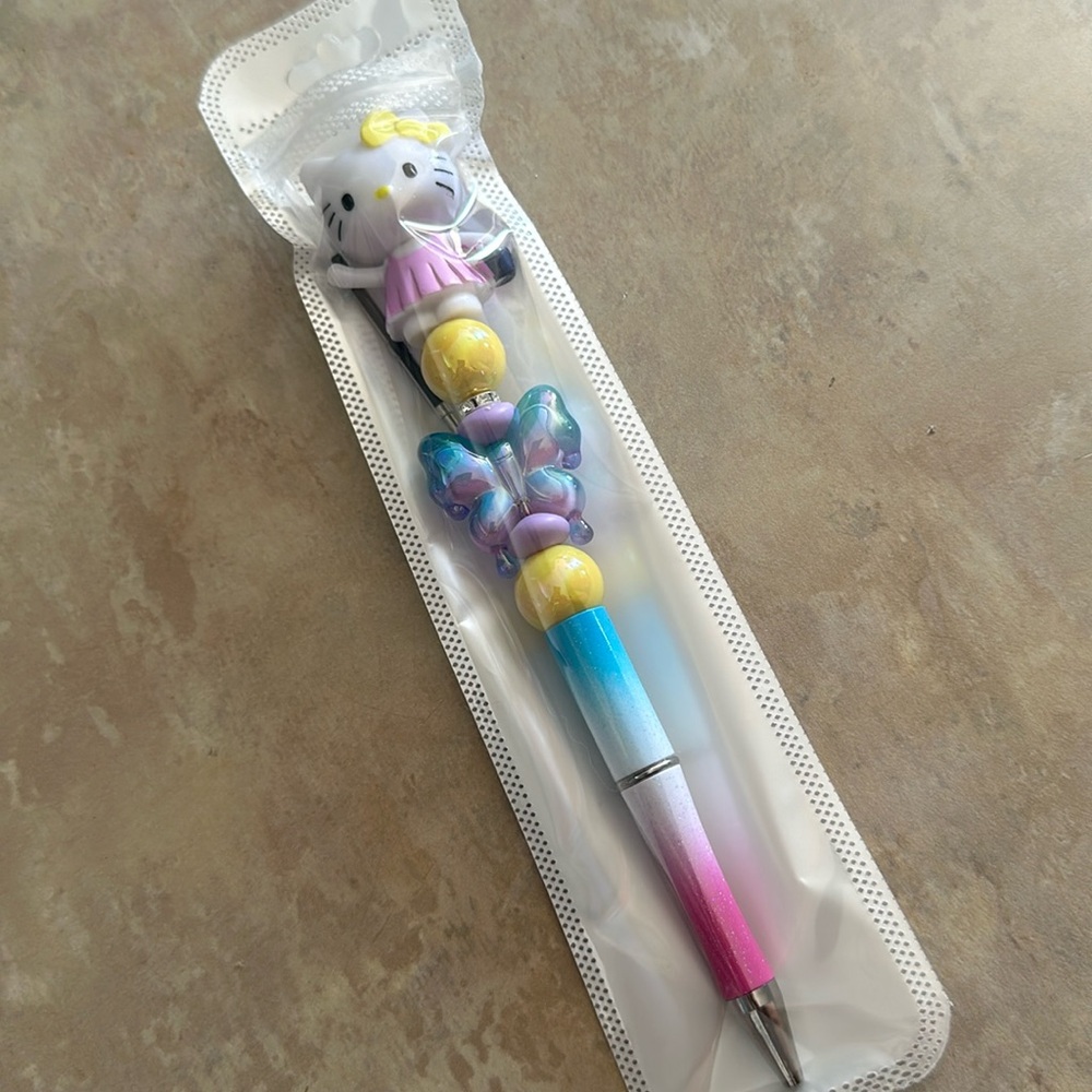 Doorable hello kitty pens
